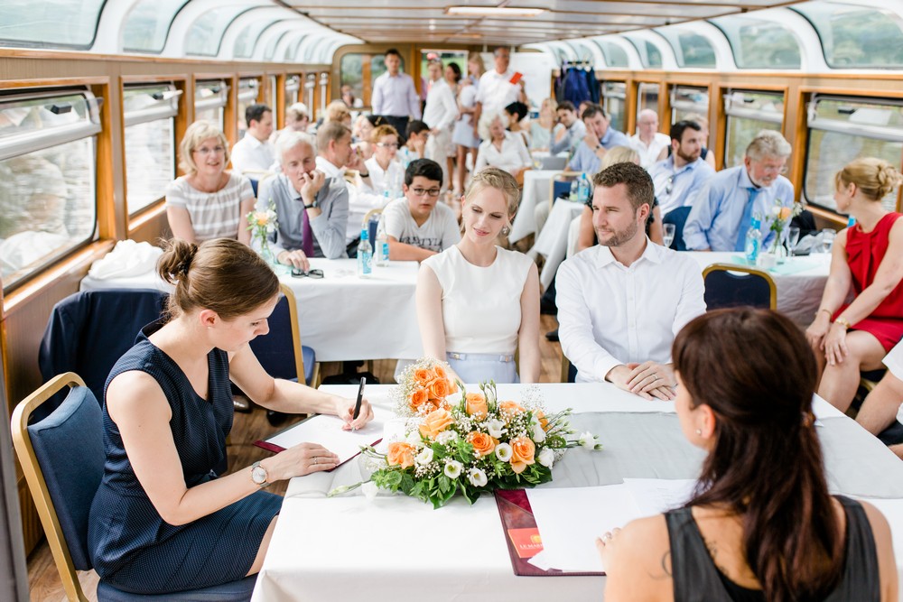 Hochzeitsfotograf auf einem Alsterschiff!